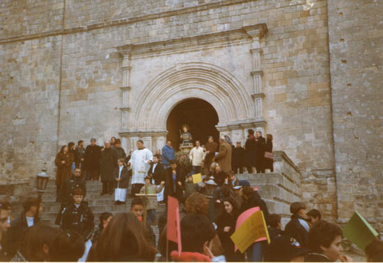 19a. in processione