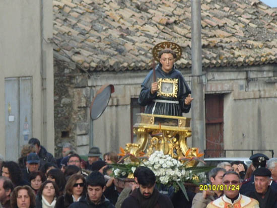 29. in processione
