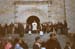 34. in processione